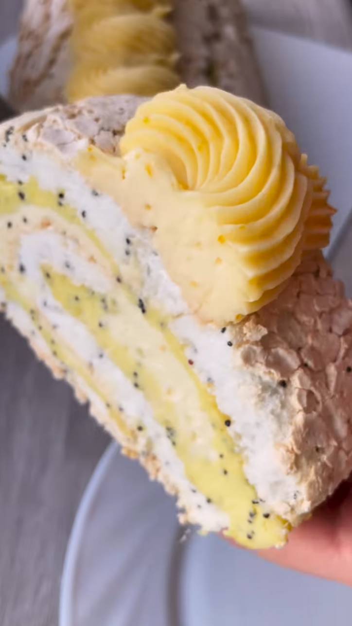 🔶МЕРЕНГОВЫЙ РУЛЕТ С ЛИМОНОМ И МАКОМ🔶 смотреть онлайн