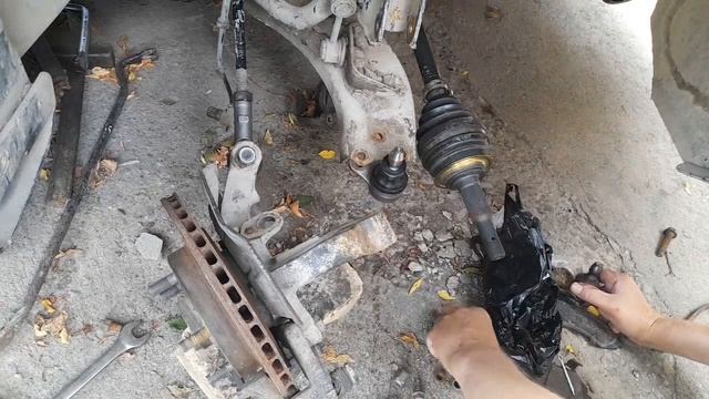 Делаю ходовую часть.Установил новую гранату, шаровую смотреть онлайн