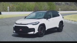 Неожиданно_бодрая_Corolla_Cross_2026_—_уже_не_как_раньше!