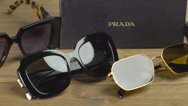 Очки Prada солнцезащитные ► Обзор
