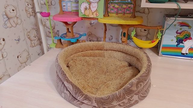 Обустраиваю спальное место для Снежки