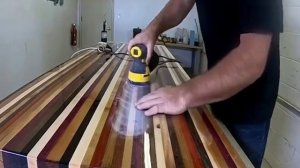 Наборная столешница из древесины разных пород и оттенков