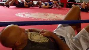 Упражнение на прокачку пресса от Романа Кармазина.Журнал Околоспорт.