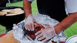 Так свинину я точно ещё не готовил! Идеальный рецепт приготовления рваного мяса на гриле