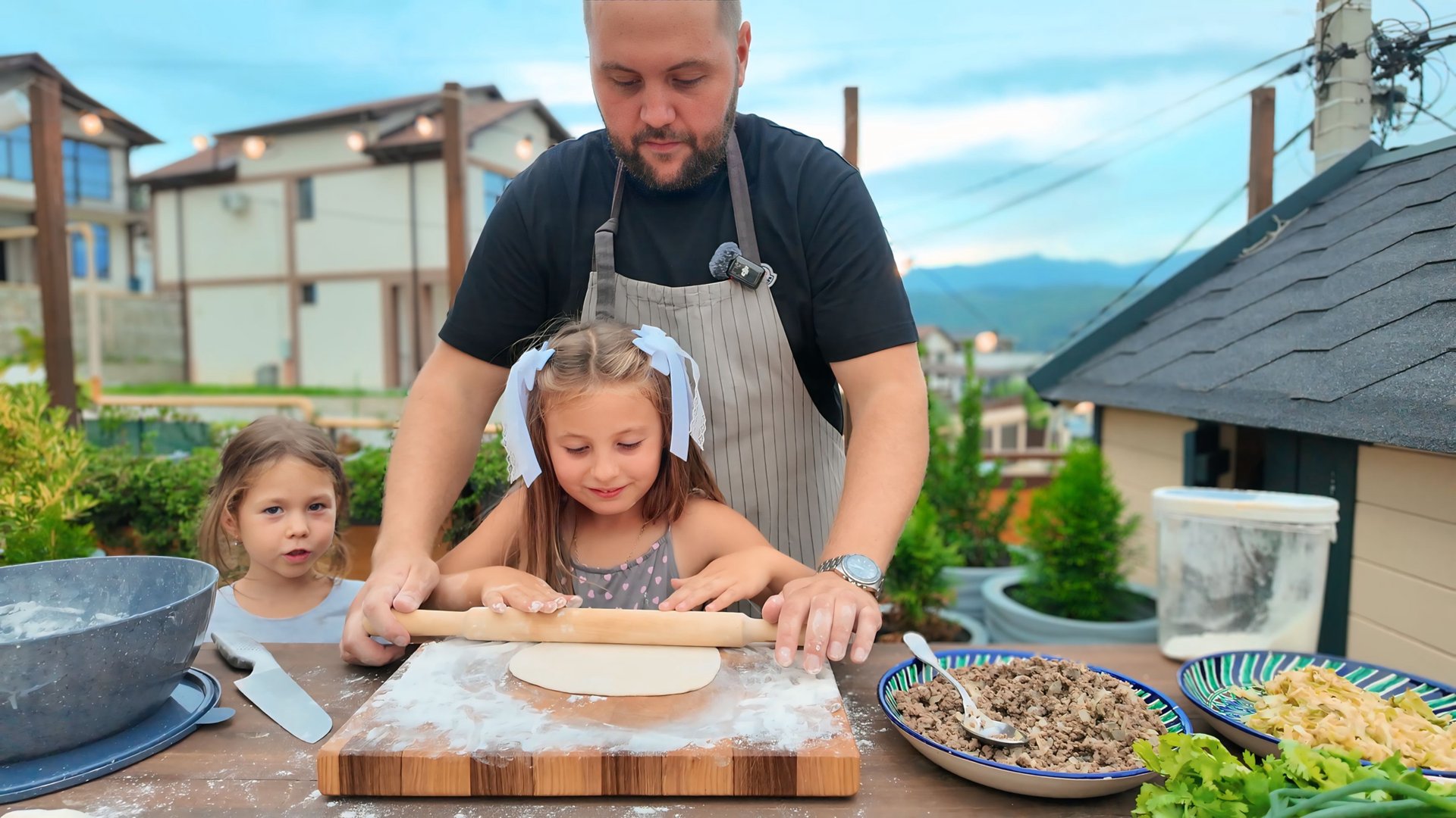 ЖАРЕНЫЕ ПИРОЖКИ С МЯСОМ И С КАПУСТОЙ / ОЧЕНЬ ВКУСНО смотреть онлайн