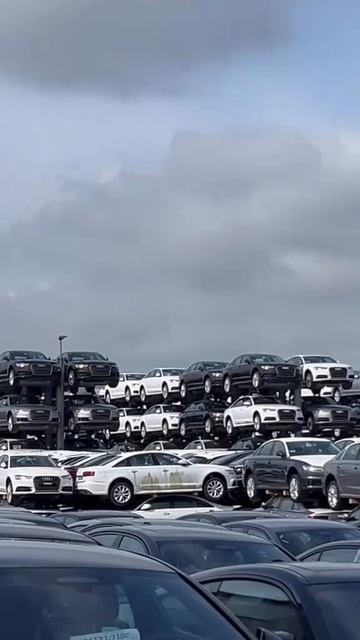 Сотни новых Audi отправят под пресс в Германии — их не успели продать в срок. смотреть онлайн