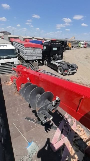 На осмотре - FAW с КМУ + бур. Мне бы такой для постройки забора на участке. #грузовик #FAW #КМУ #бур смотреть онлайн