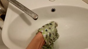 Как отстирать детские вещи от старых пятен