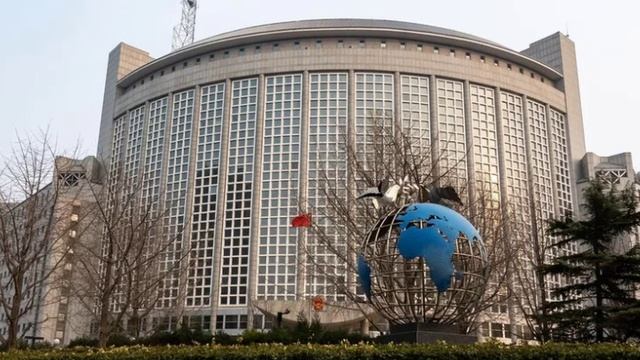 МИД Китая прокомментировал новые санкции ЕС против России. смотреть онлайн