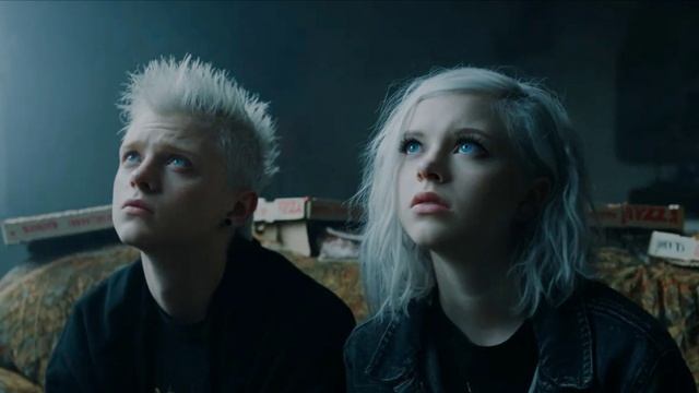 Мы как два скелета в шкафу (панк рок 2025)