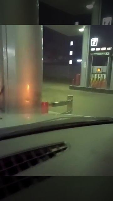 АЗС. практически все. неужели нельзя быть не дебилами? замаскированная опасность!!! смотреть онлайн