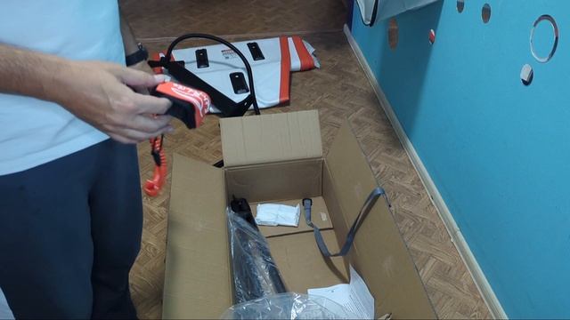 Распаковка и обзор сапборда Koi Funwater (Feath-R-Lite): Готовимся к морскому отдыху! смотреть онлайн