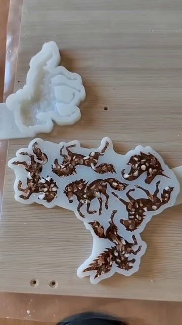 Заливаю лошадей смотреть онлайн