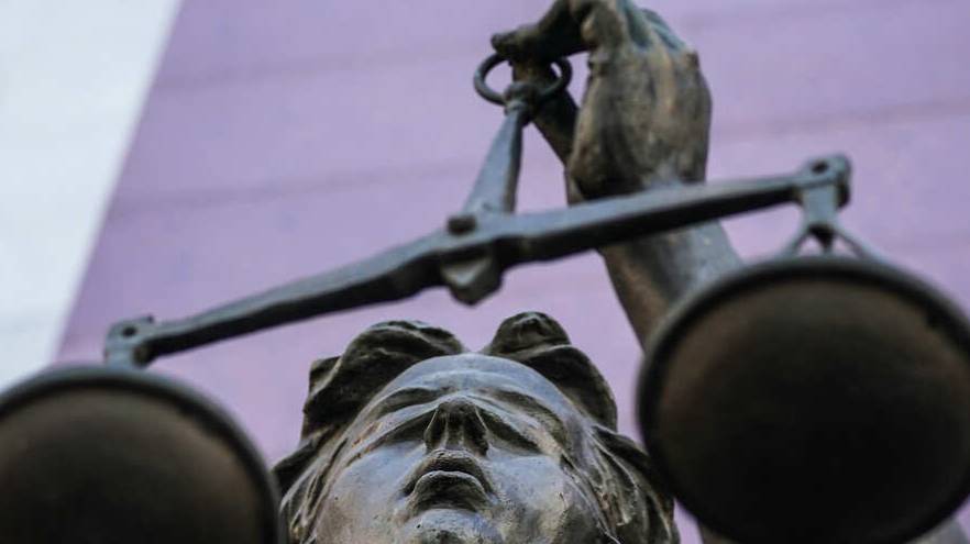 Насмерть сбивший четырех девушек водитель приговорен к 12 годам лишения свободы смотреть онлайн