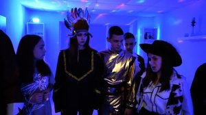 В школу завелись настоящие ЗОМБИ элитная школа Амелька Карамелька