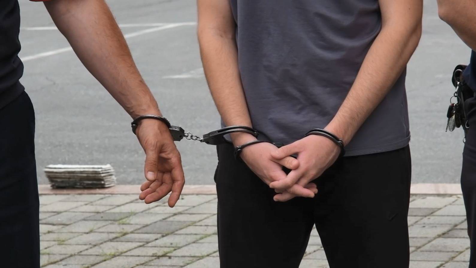 В РЕСПУБЛИКЕ СЕВЕРНАЯ ОСЕТИЯ-АЛАНИЯ ЗАДЕРЖАНЫ НЕСОВЕРШЕННОЛЕТНИЕ, ГОТОВИВШИЕ ТЕРАКТ смотреть онлайн