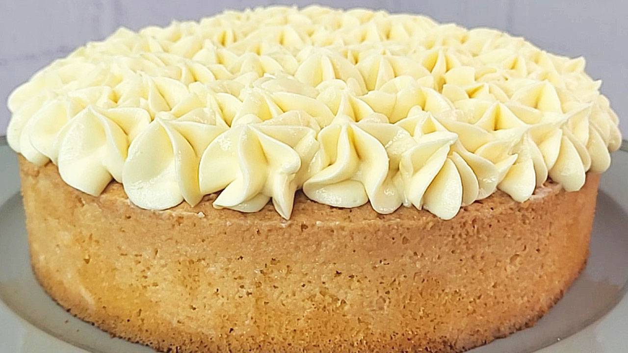 ПРОСТОЙ КРЕМ за 5 минут! 🌟 Всего 3 ингредиента – стабильный, быстрый, идеален для украшения тортов смотреть онлайн