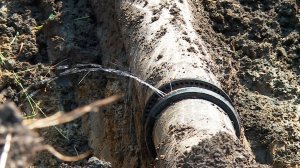 Жители посёлка Тоннельного не могут подключиться к центральному водоснабжению