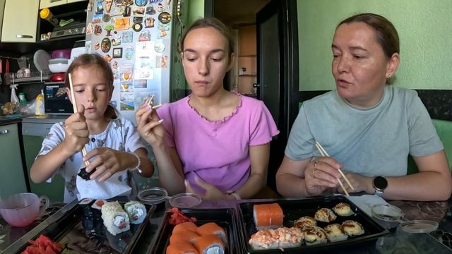 Роллы. Мукбанг смотреть онлайн