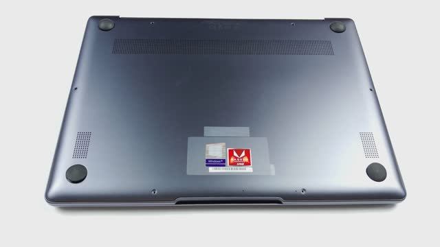 Разборка ноутбука Huawei MateBook 13 (2020) смотреть онлайн