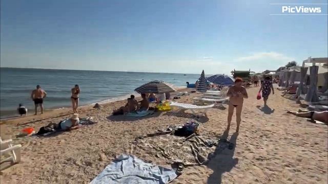 Медузы в Голубицкой сегодня 18 июля 2025. Обстановка на Центральном пляже и Азовское море сейчас смотреть онлайн