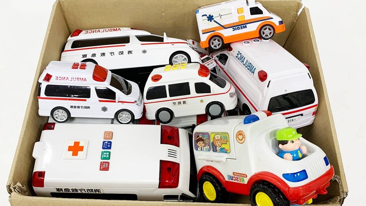 Мультики для детей. Машины скорой помощи едут с включённой сиреной. Мультики про машинки малышам смотреть онлайн