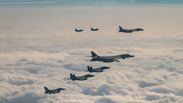 В США хотят отказаться от бомбардировщиков B-1B из-за России. смотреть онлайн