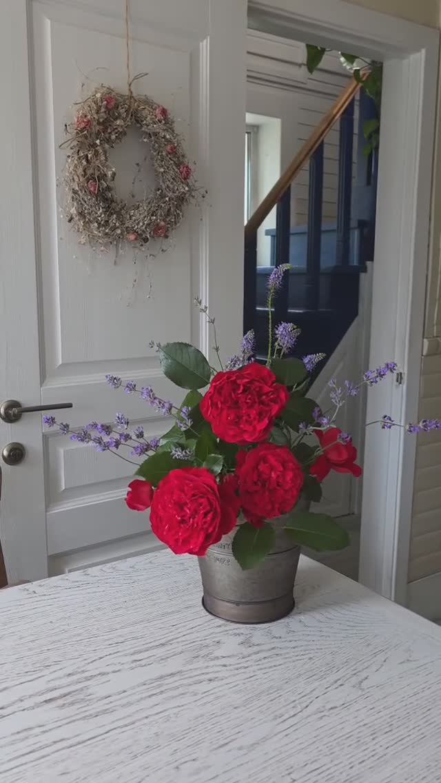 "Счастливый человек притягивает всех, кого не огорчает его счастье "Джулиана Вильсон #ташамуляр смотреть онлайн