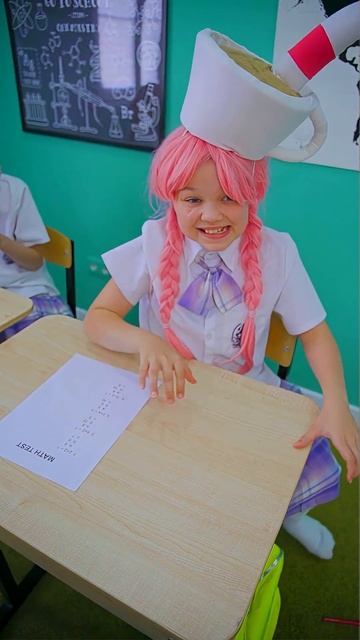 Lifehacks at school how to cheat in class! #school #funny #italianbrainrot смотреть онлайн