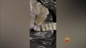 Задержаны двое мужчин, которые пытались сбыть партию гашиша весом более 56 кг