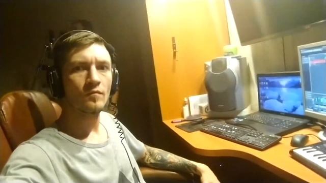 На домашней студии пишем рэпчину смотреть онлайн
