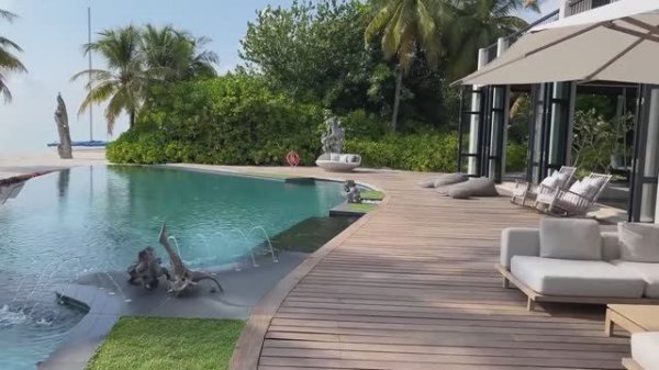 Inside-the-50-000-night-Four-Seasons-Private-Island-in-the-M