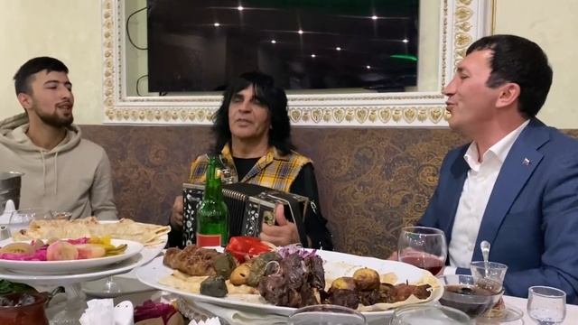 Бахтияр Кантаев и Гаджилав Гаджилаев - Аварская песня Утренняя звезда (Щобазул тIогьисан)