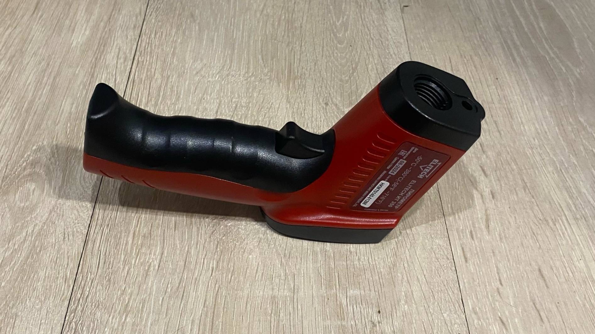 Распаковка и обзор пирометра ELITECH ИТ 350 смотреть онлайн