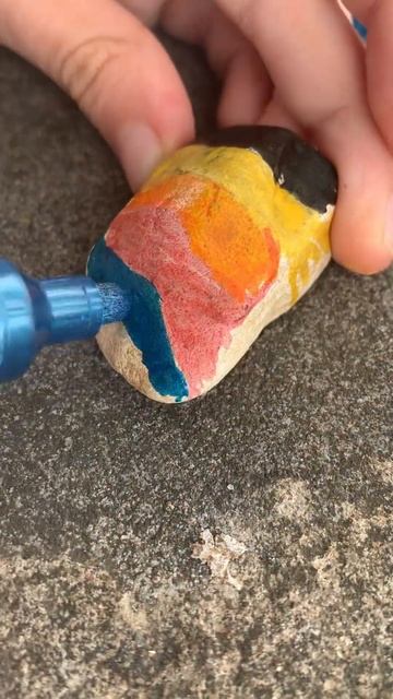 Рисую на камнях ❤️ #art #рисую #drawing #рисунок #artdrawing #раскрашиваю смотреть онлайн