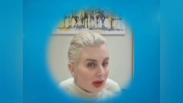 Морочу головы тёткам-регистраторшам на удалёночках, зазывающим в дорогие стома клиники. смотреть онлайн