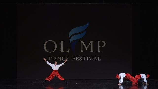 Шуточный танец "Ползунец" (Ансамбль народного танца "Узорица", мужская группа). Постановка В.Клочков