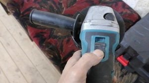 Аккумуляторная болгарка Макита,краткий обзор.