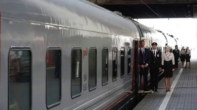 Из-за атаки БПЛА в Ростовской области задержаны более 50 поездов. смотреть онлайн