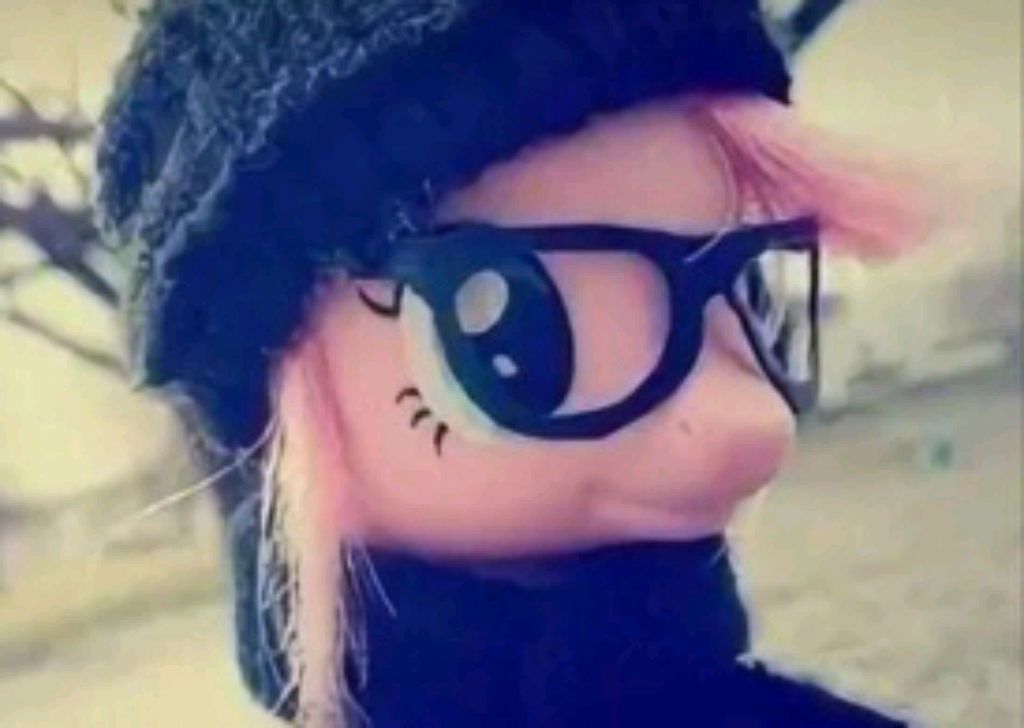 немного реал лифе, а потом фраг снова