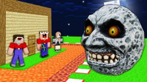 ЛУНА ПОЖИРАТЕЛЬ ПРОТИВ САМЫЙ ЗАЩИЩЕННЫЙ ДОМ В МАЙНКРАФТ 2 НУБА И ДЕВУШКА ПРО