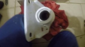 Замена конусного манжета на унитазе старого образца.