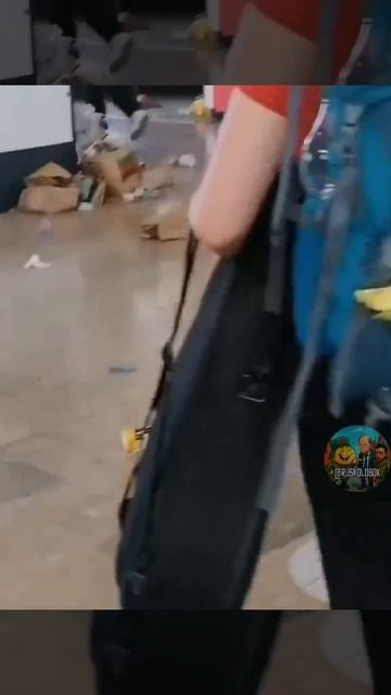 Макроновская Франция, вокзал в городе Марсель, который является столицей Прованса смотреть онлайн