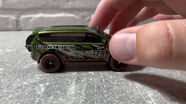 Hot Wheels Mainline Chrysler Pacifica обзор модели #хотвилс #hotwheels #авто #1:64 #обзор #chrysler