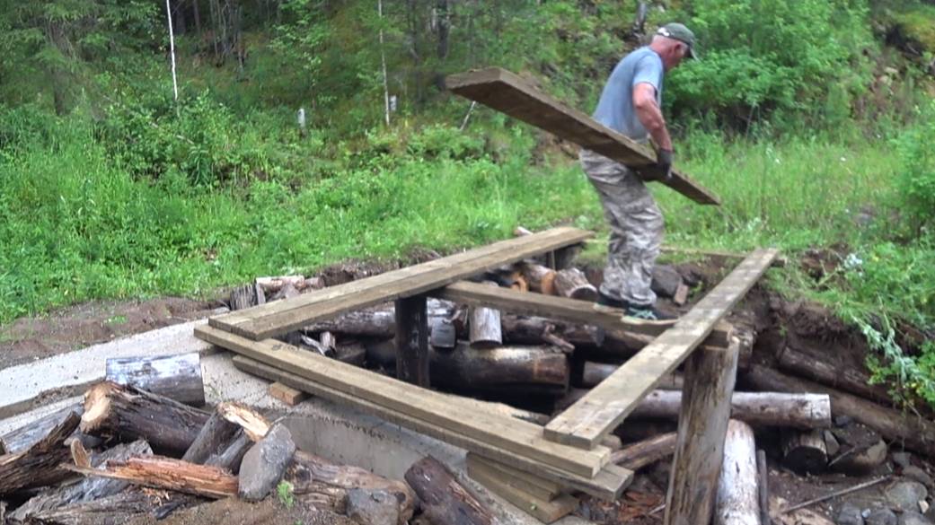 МОСТ, КЛИН И ЗЕМЛЯНИКА НА ДЕСЕРТ!!! смотреть онлайн