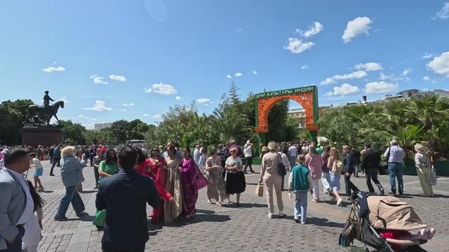 Прогулка по Москве | Красная площадь | Поездка в Москву | Москва 2025 смотреть онлайн