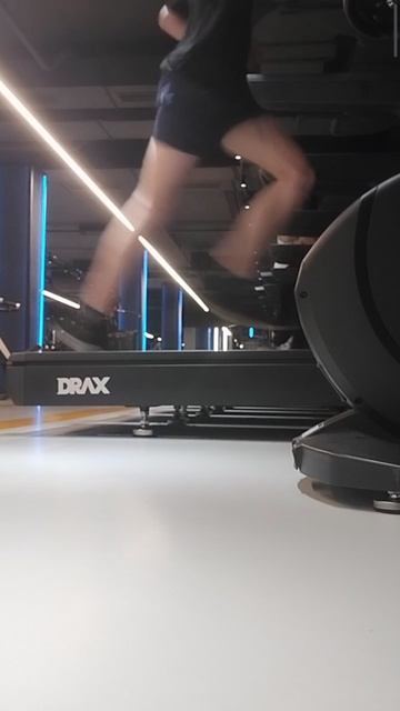 10MonsteR10CompanY10