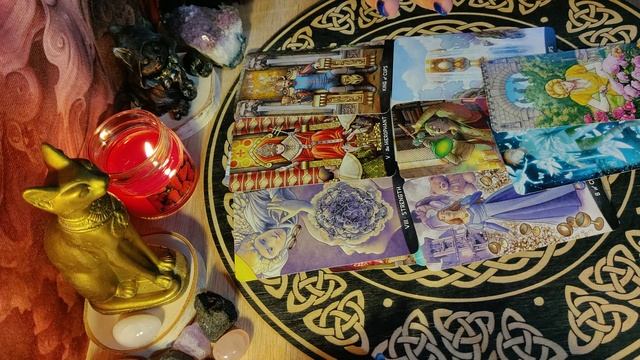 Как Вас видит ваше окружение 🔮 таро расклад смотреть онлайн