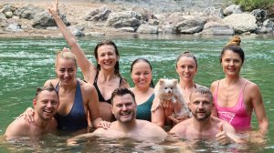 Отдых с палаткой у горной реки Белая в Республике Адыгея