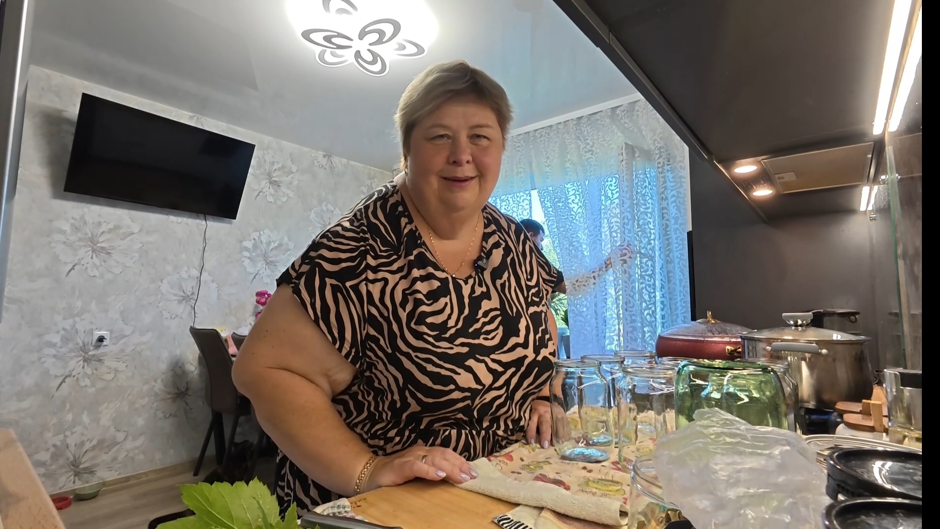 Заготовки продолжаются/вкусные хрустящие огурчики/ .Наш завтрак. смотреть онлайн